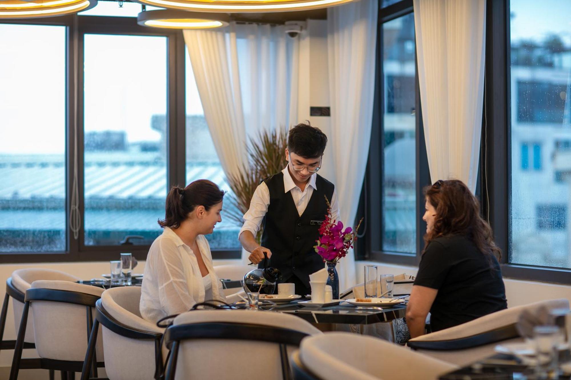 Le Premier Hotel & Rooftop Bar Hanoi Luaran gambar
