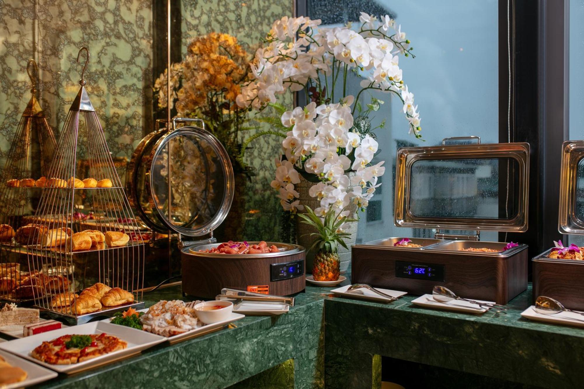 Le Premier Hotel & Rooftop Bar Hanoi Luaran gambar
